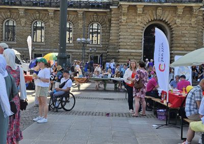 Hamburgs längste Tafel auf dem Rathausmarkt